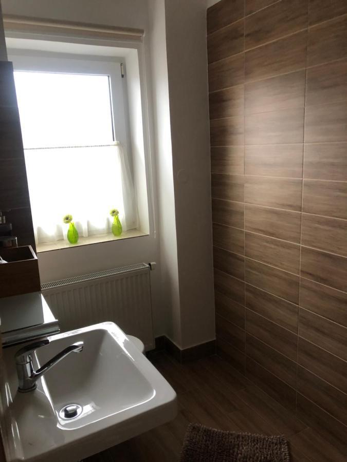 Dum Pod Radnici Pokoje Zamberk Ngoại thất bức ảnh